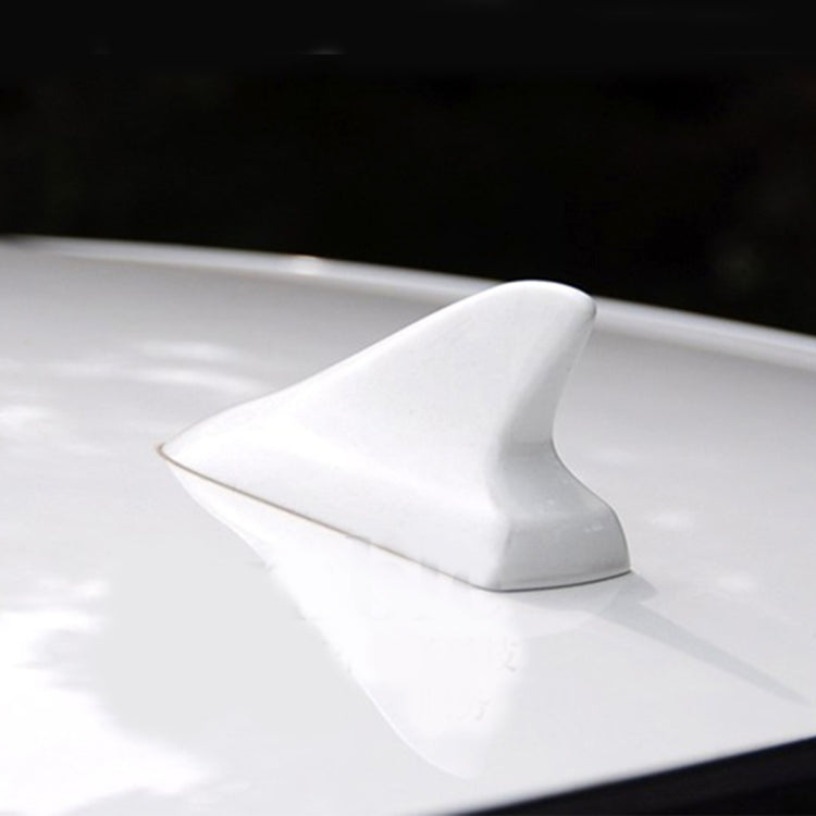 A-886 Car Auto Shark Fin Dome Antenna Decoration for Honda Buick Nissan Hyundai Toyota Volkswagen Mazda(White) - Aerials by PMC TechLife | Online Shopping South Africa | PMC TechLife | Buy Now Pay Later Mobicred