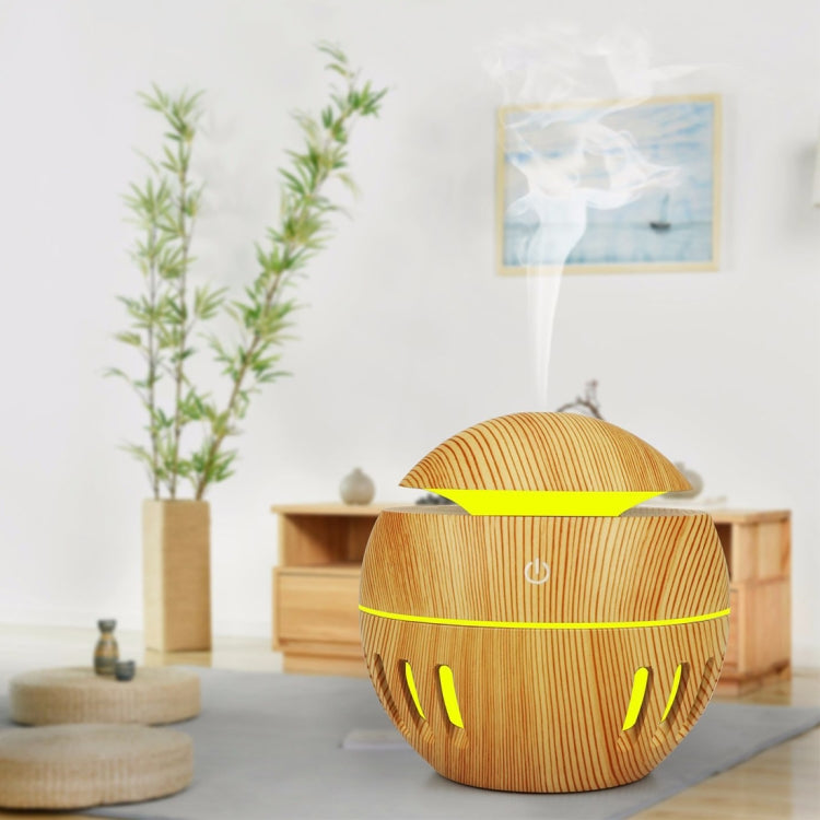 Wood Grain USB Hollowed-out Humidifier Seven Color Aromatherapy Lamp Automatic Alcohol Sprayer with Remote Control(Light Brown-3)