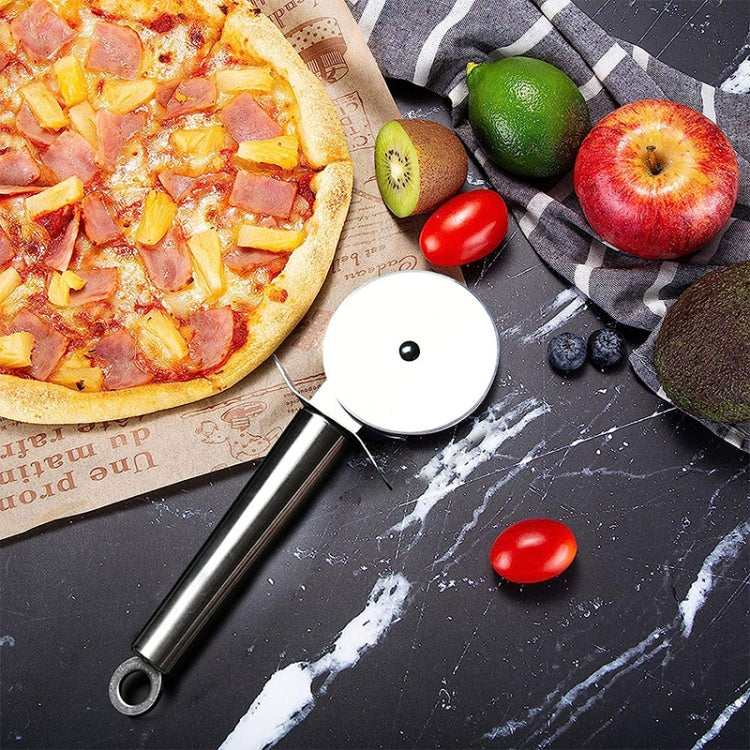 Stainless Steel Round Pizza Cutter Knife(Silver) - Baking Pastry Tools by PMC TechLife | Online Shopping South Africa | PMC TechLife | Buy Now Pay Later Mobicred