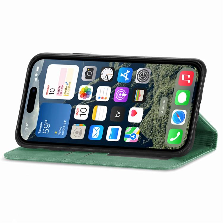 For iPhone 16e Retro Skin Feel Magnetic Flip Leather Phone Case(Green) - iPhone 16e Cases by PMC Jewellery | Online Shopping South Africa | PMC Jewellery | Buy Now Pay Later Mobicred