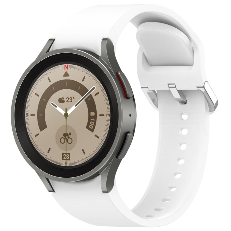 For Samsung Galaxy Watch 5 Pro 45mm Solid Color Silver Buckle Quick Release Silicone Watch Band(White)