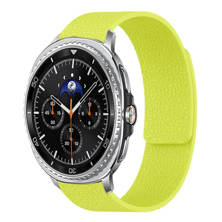For Samsung Galaxy Watch8 / 8 Classic Lychee Texture Soft Magnetic Silicone Watch Band(Fluorescent Green)