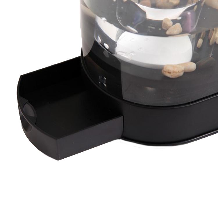 1.8L LED Light Desktop Water Flow Mini Fish Tank Home Turtle Tank Self-Circulating Aquarium(Black)