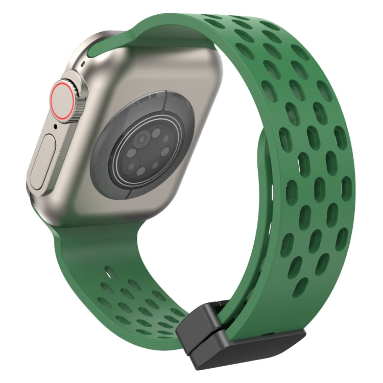 Magnetic Clasp Silicone Watch Band For Apple Watch Ultra 49mm / Series 8&7 45mm / SE 2&6&SE&5&4 44mm / 3&2&1 42mm(Alfalfa Grass)