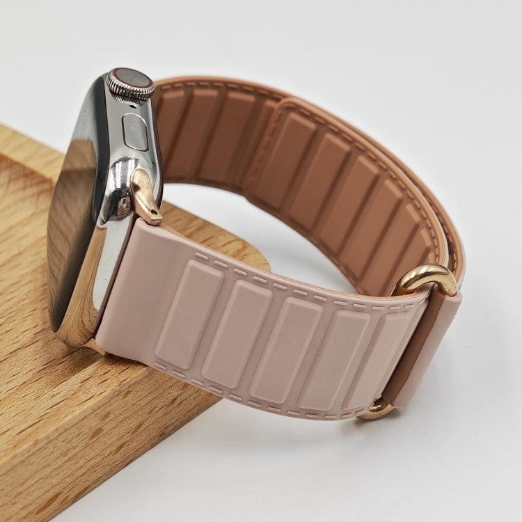 For Apple Watch 9 45mm Reverse Buckle Magnetic Silicone Watch Band(Rose Buckle Pink)