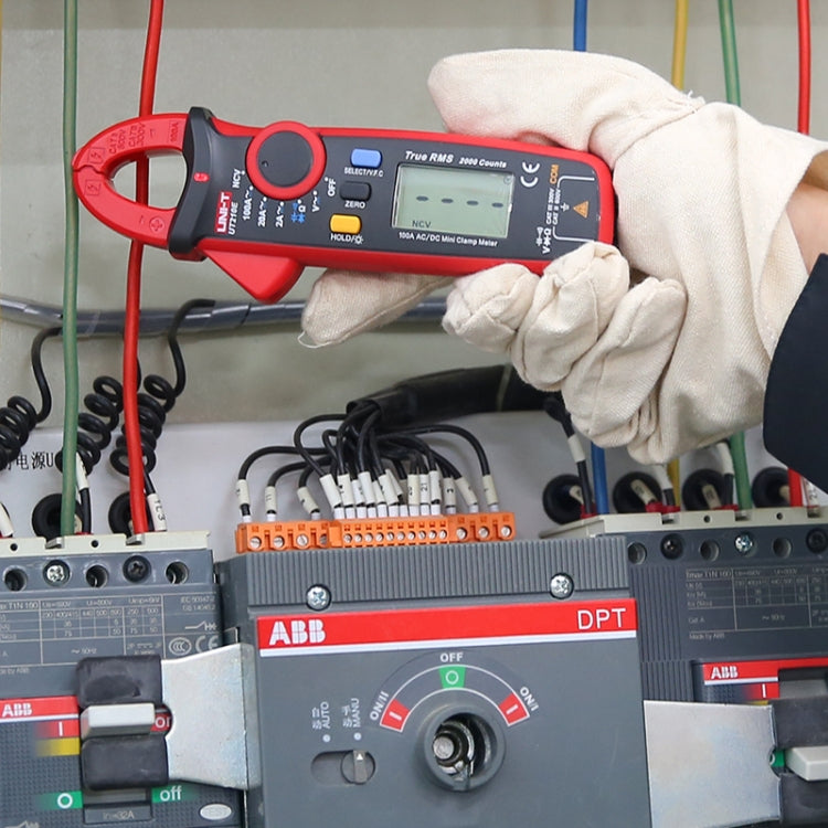 UNI-T UT210E 100A Digital Clamp Meter AC DC Voltage Detector