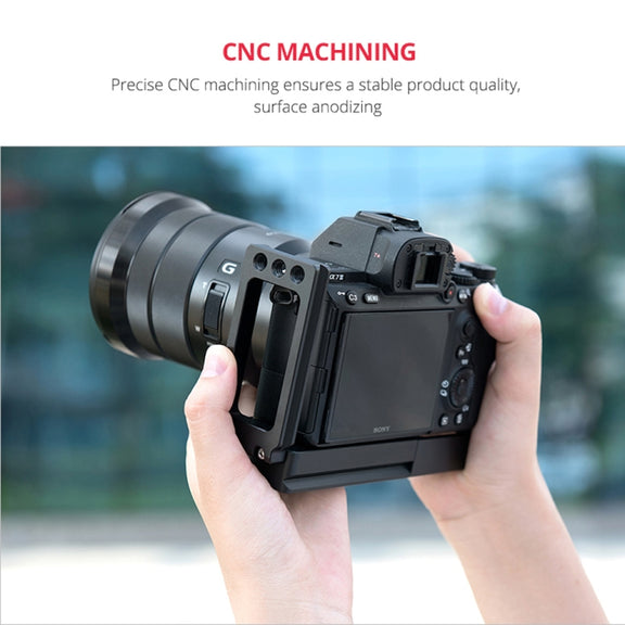 YELANGU CL6 YLG0712A Vertical Shoot Quick Release L Plate Bracket Base Holder for Sony A9 (ILCE-9) / A7 III/ A7R III(Black)