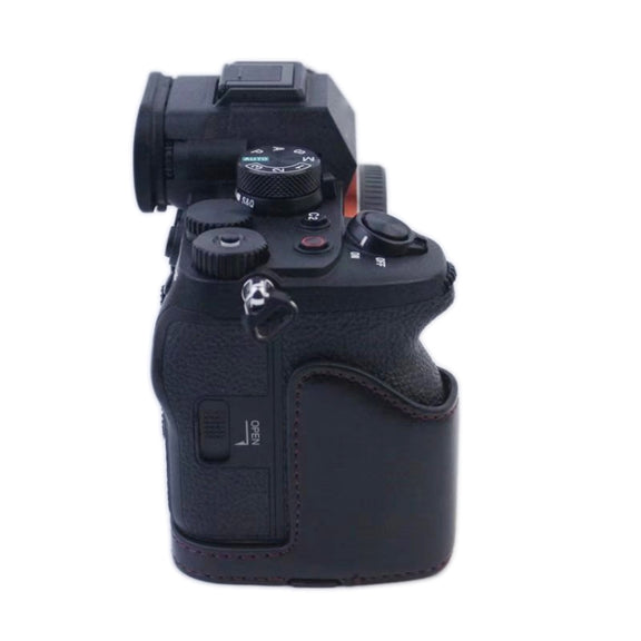 1/4 inch Thread PU Leather Camera Half Case Base for Sony A7 IV (Coffee)