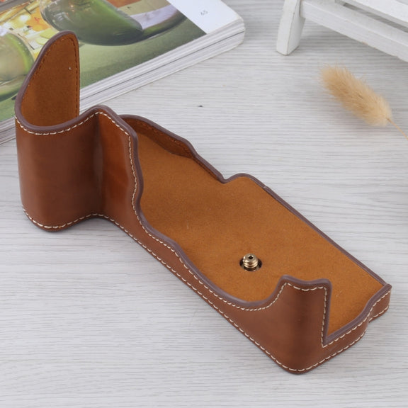 1/4 inch Thread PU Leather Camera Half Case Base for FUJIFILM GFX 50S (Brown)