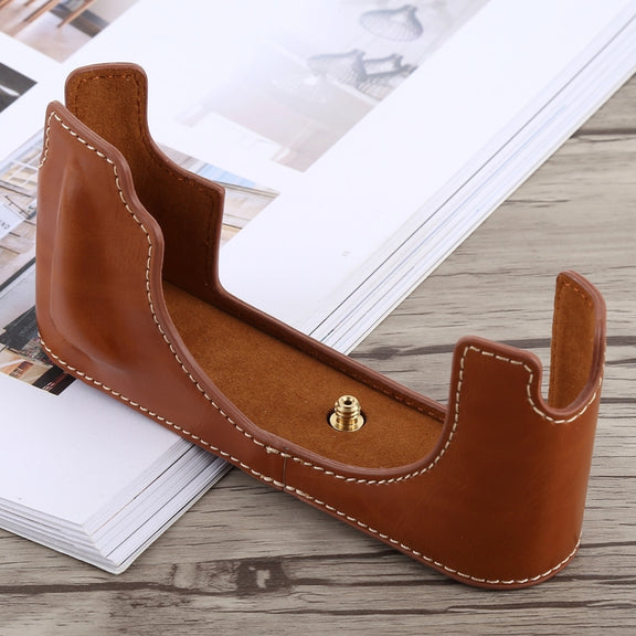 1/4 inch Thread PU Leather Camera Half Case Base for Leica M10 (Brown)