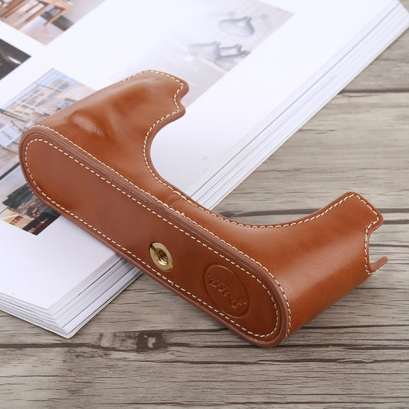 1/4 inch Thread PU Leather Camera Half Case Base for Leica M10 (Brown)