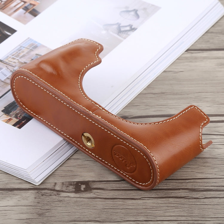 1/4 inch Thread PU Leather Camera Half Case Base for Leica M10 (Brown)
