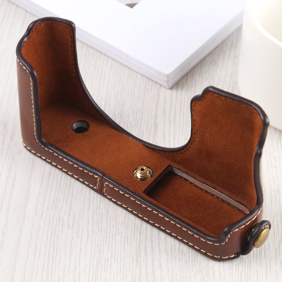 1/4 inch Thread PU Leather Camera Half Case Base for Leica DLUX TYP 109 (Coffee)