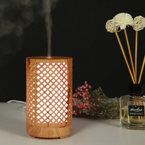 USB 200ml Hollow-out Forest Pattern Wooden Essential Oil Aromatherapy Machine Ultrasonic Humidifier Automatic Alcohol Sprayer(Light Brown-1)