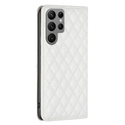For Samsung Galaxy S24 Ultra 5G Diamond Lattice Magnetic Leather Flip Phone Case(White)
