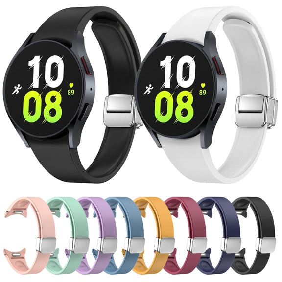 For Samsung Galaxy Watch 6 Magnetic Folding Silver Buckle Silicone Watch Band(White)