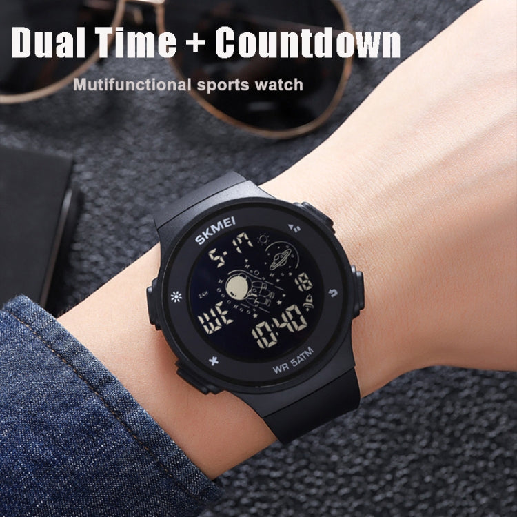 SKMEI 2068 Multifunctional Men 50M Water-resistant Noctilucent Sports Digital Wrist Watch(Black White)