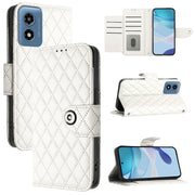For Motorola Moto G Play 5G 2024 Rhombic Texture Flip Leather Phone Case with Lanyard(White)
