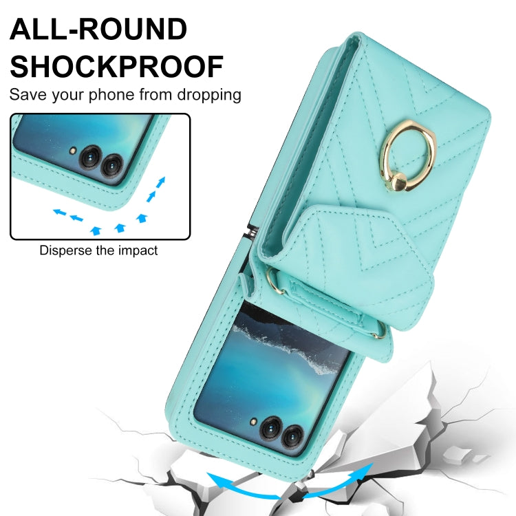 For Motorola Razr 40 Ultra / Razr 2023 V-shaped RFID Card Slot Phone Case with Ring Holder(Green)