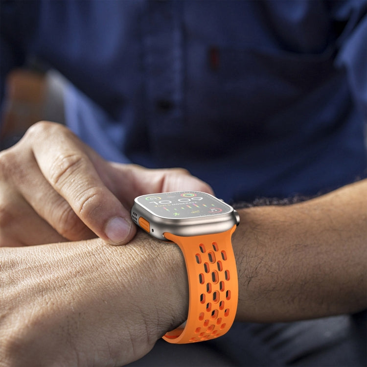 For Apple Watch Series 2 42mm Oval Holes Fluororubber Watch Band(Orange)