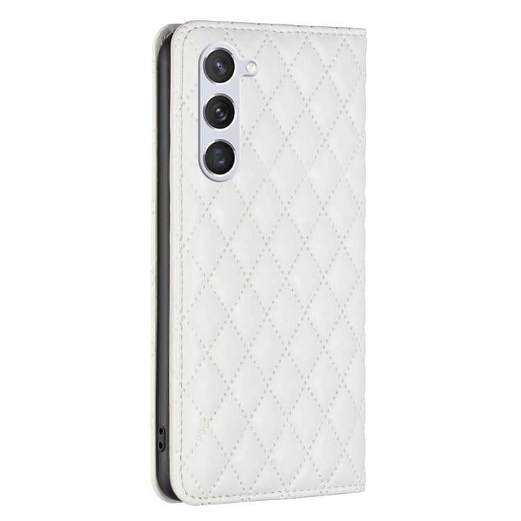 For Samsung Galaxy S25 5G Diamond Lattice Magnetic Leather Flip Phone Case(White) - Galaxy S25 5G Cases by PMC Jewellery | Online Shopping South Africa | PMC Jewellery | Buy Now Pay Later Mobicred
