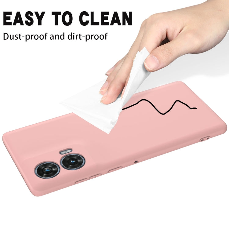 For Motorola Edge 50 Fusion Solid Color Liquid Silicone Dropproof Full Coverage Phone Case(Pink)
