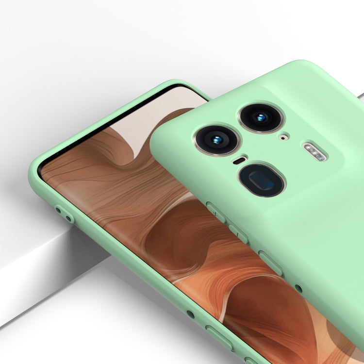 For Motorola Edge 50 Ultra Solid Color Liquid Silicone Dropproof Full Coverage Phone Case(Green)