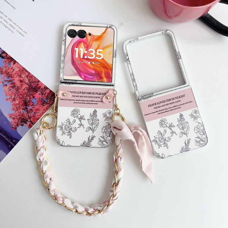 For Motorola Razr 50 Pearlescent Paint Painted PC Phone Case with DIY Scarf Bracelet(Sketch Flower)