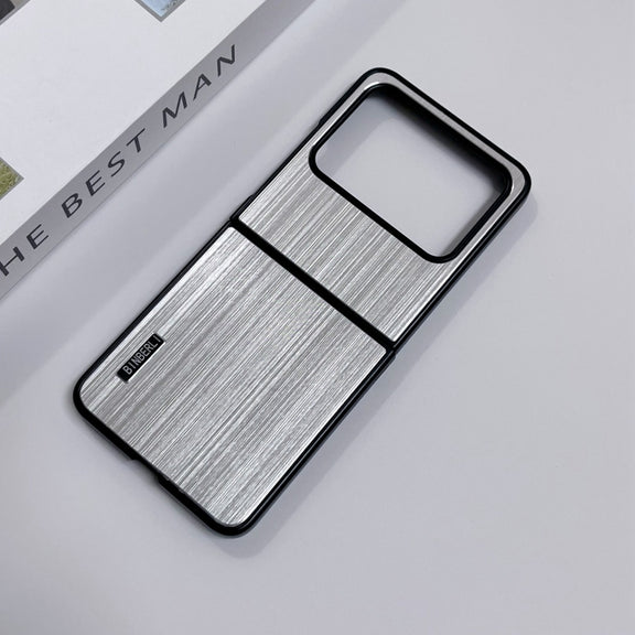 For Motorola Moto Razr 50 2024 PC Hybrid Aluminum Alloy Brushed Shockproof Phone Case(Silver)