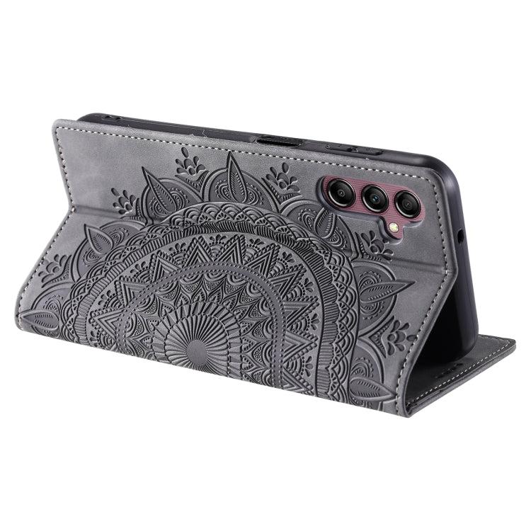 For Samsung Galaxy S25+ 5G Totem Embossed Magnetic Leather Phone Case(Grey)