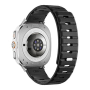 For Samsung Galaxy Watch Ultra 47mm / Ultra 2025 Magnetic Silicone Watch Band(Black+Silver)