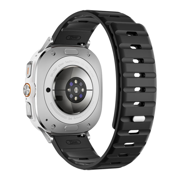 For Samsung Galaxy Watch Ultra 47mm / Ultra 2025 Magnetic Silicone Watch Band(Black+Silver)