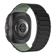 For Samsung Galaxy Watch Ultra 47mm Silicone Sport Magnetic Watch Band(Black+Light Green)