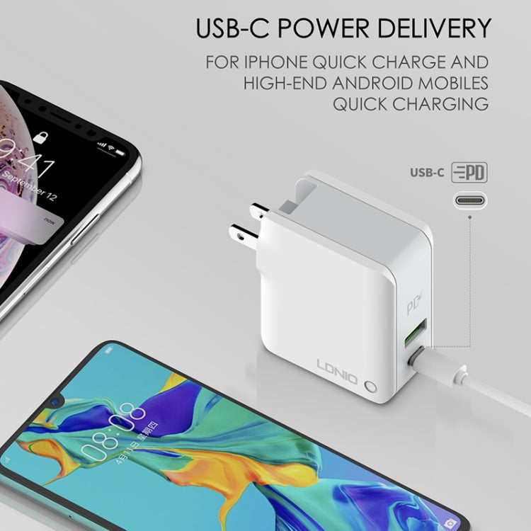 LDNIO A4403C 30W PD + Auto-id Foldable Fast Travel Charger with 1m 8 Pin Cable, EU Plug