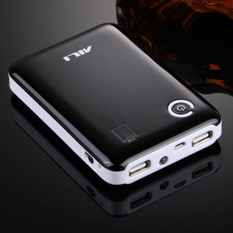 Portable High-efficiency 4 x 18650 Batteries Plastic Power Bank Shell Box with Dual USB Output & Heat Dissipation Hole, Batteries Not Included(Random Color Delivery)