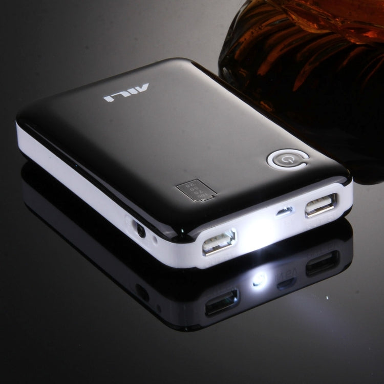 Portable High-efficiency 4 x 18650 Batteries Plastic Power Bank Shell Box with Dual USB Output & Heat Dissipation Hole, Batteries Not Included(Random Color Delivery)