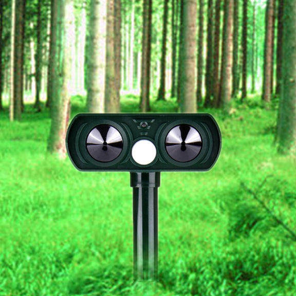 Ultrasonic Solar Powered Motion Activated Animal Repeller
