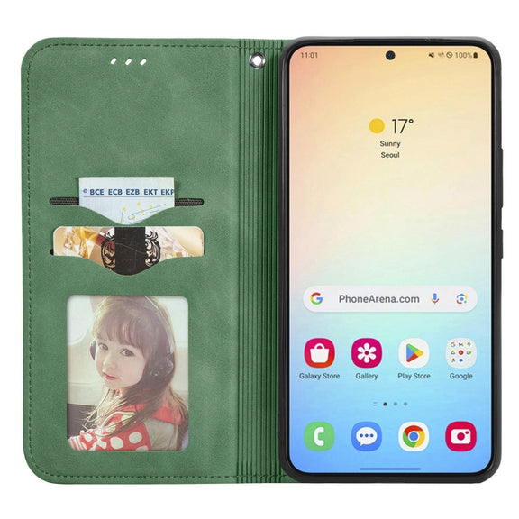 For Samsung Galaxy S25 5G Retro Skin Feel Magnetic Leather Phone Case(Green)