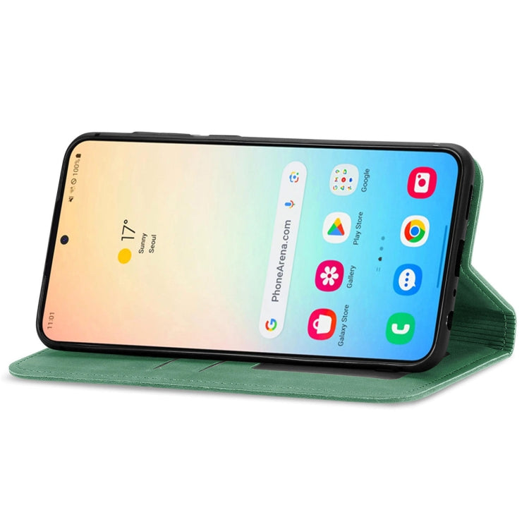 For Samsung Galaxy S25 5G Retro Skin Feel Magnetic Leather Phone Case(Green)