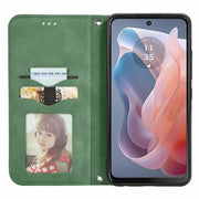For Motorola Moto G Play 2024 Retro Skin Feel Magnetic Flip Leather Phone Case(Green)