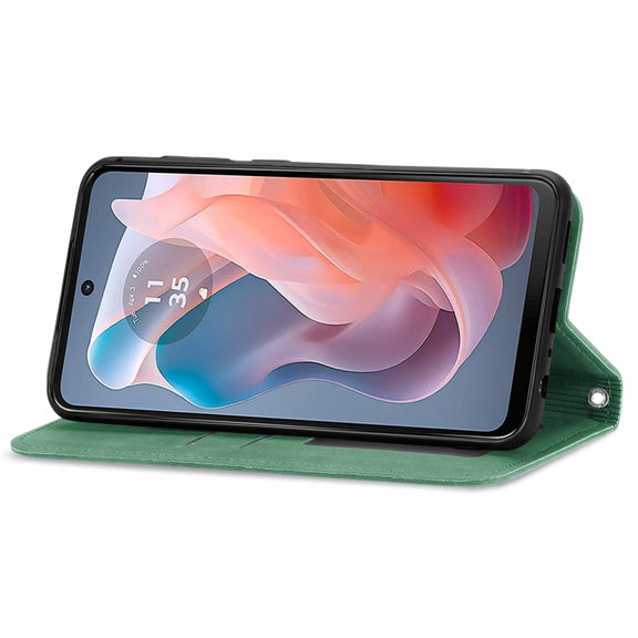 For Motorola Moto G Play 2024 Retro Skin Feel Magnetic Flip Leather Phone Case(Green)