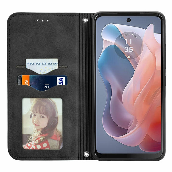 For Motorola Moto G Play 2024 Retro Skin Feel Magnetic Flip Leather Phone Case(Black)