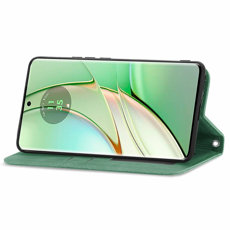 For Motorola Edge 2024 Retro Skin Feel Magnetic Flip Leather Phone Case(Green)