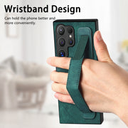 For Samsung Galaxy S24 Ultra 5G Retro Wristband Holder Leather Back Phone Case(Green)