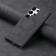 For Samsung Galaxy S25 5G Solid Color Retro Magsafe PU Back Cover Phone Case(Black)