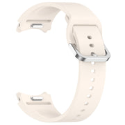 For Samsung Galaxy Watch7 40 / 44mm Solid Color Silver Buckle Quick Release Silicone Watch Band(Starlight)
