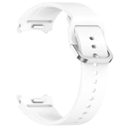 For Samsung Galaxy Watch7 40 / 44mm Solid Color Silver Buckle Quick Release Silicone Watch Band(White)