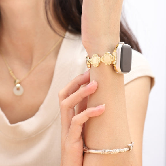 For Apple Watch Ultra 49mm Four Leaf Clover Quick-Release Metal Chain Watch Band(Gold)