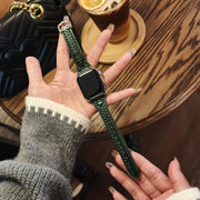 For Apple Watch 42mm / 41mm / 40mm / 38mm Heart-Shaped Embossed Leather Watch Band(Forest Green)