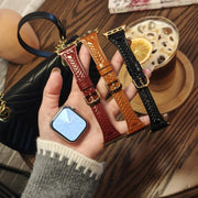 For Apple Watch 42mm / 41mm / 40mm / 38mm Heart-Shaped Embossed Leather Watch Band(Forest Green)